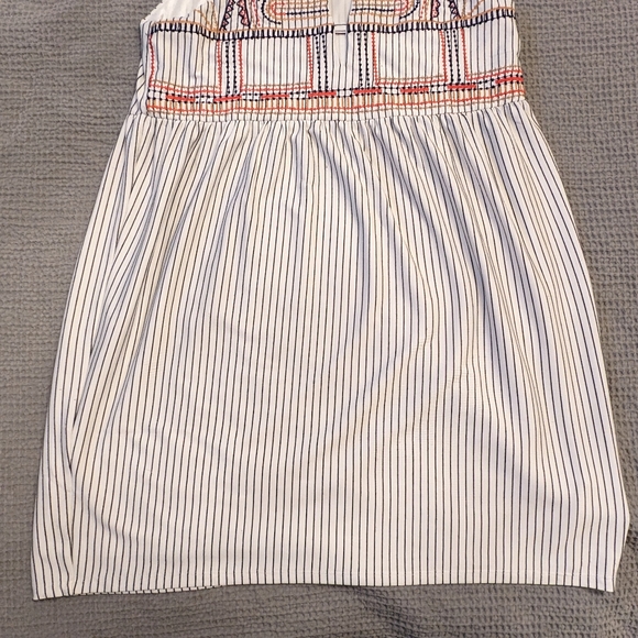 THML Shift Dress - Picture 5 of 6